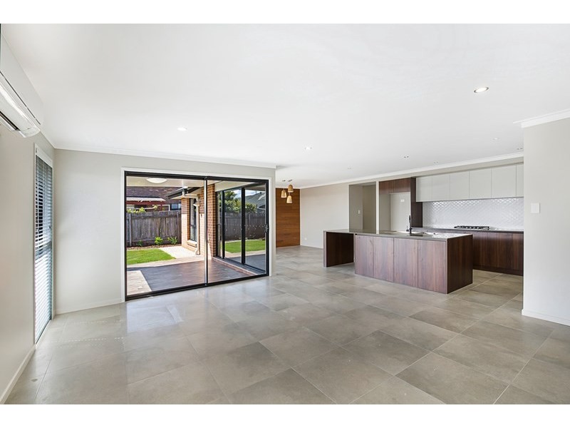 47 Calypso Crescent, Middle Ridge QLD 4350