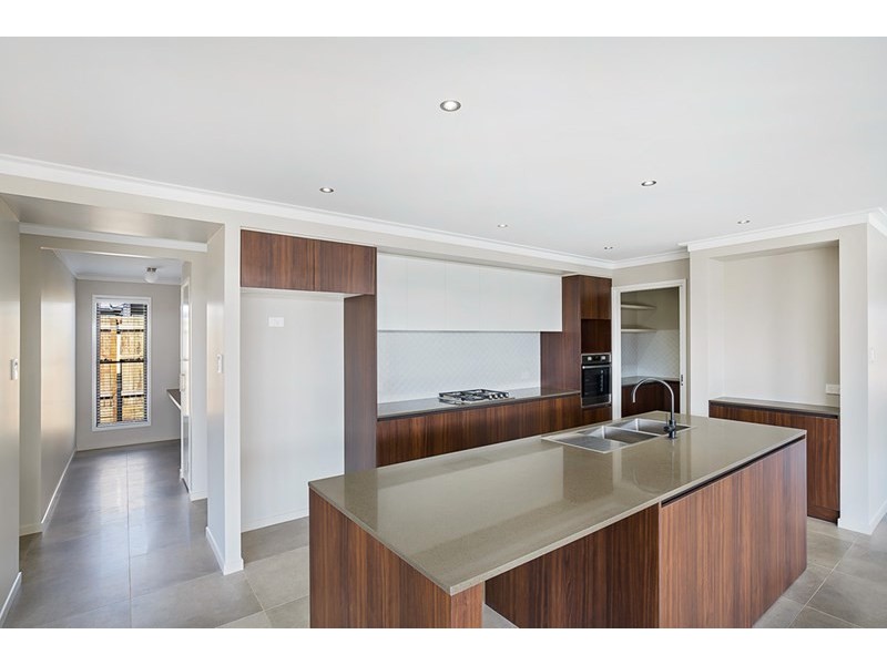 47 Calypso Crescent, Middle Ridge QLD 4350