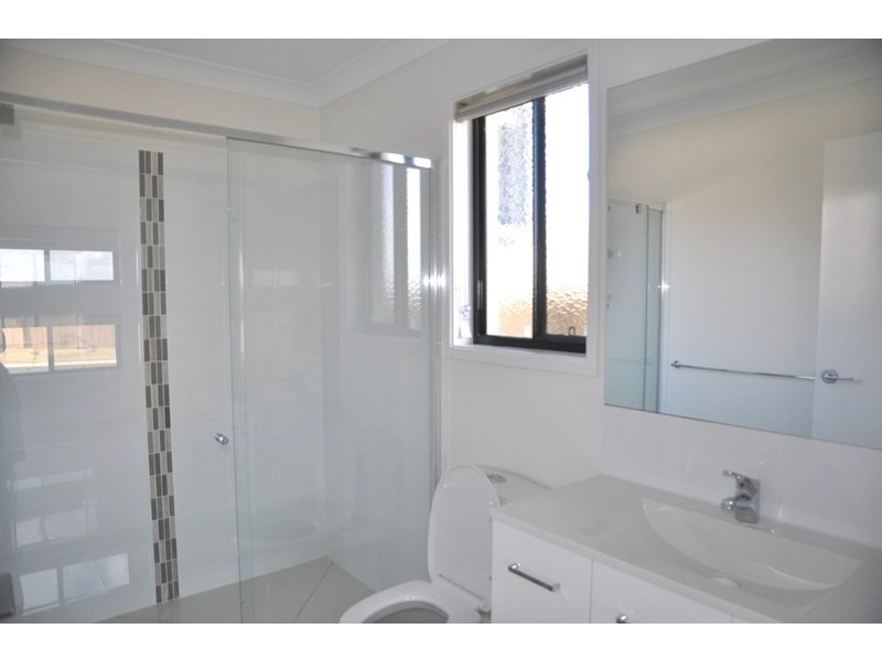 9 Arwon Street, Wyreema QLD 4352