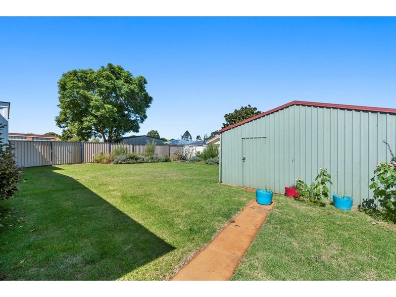 26 Friend Street, Harristown QLD 4350