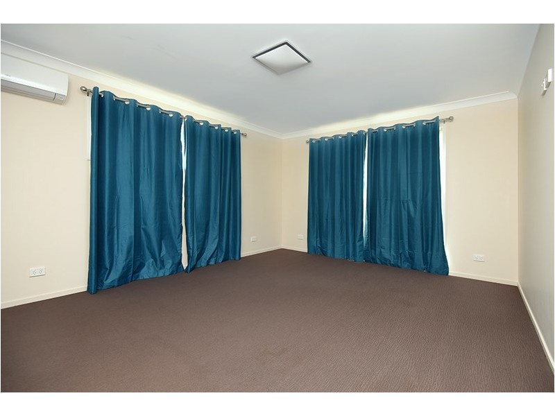 12 Pelling Court, Westbrook QLD 4350