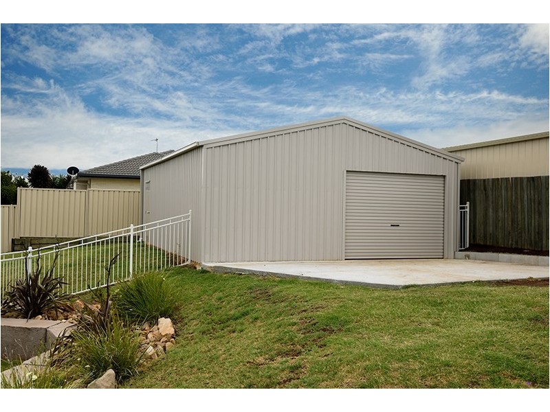 12 Pelling Court, Westbrook QLD 4350