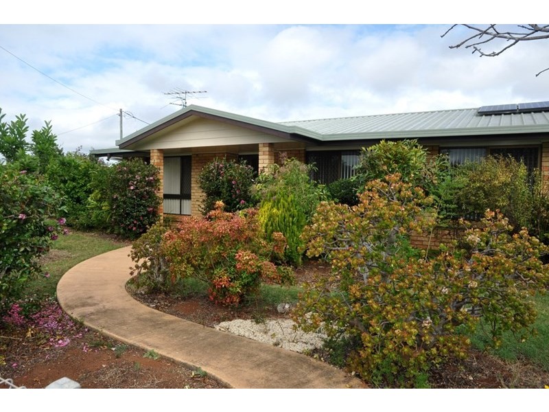 2 Matthews Street, Harristown QLD 4350
