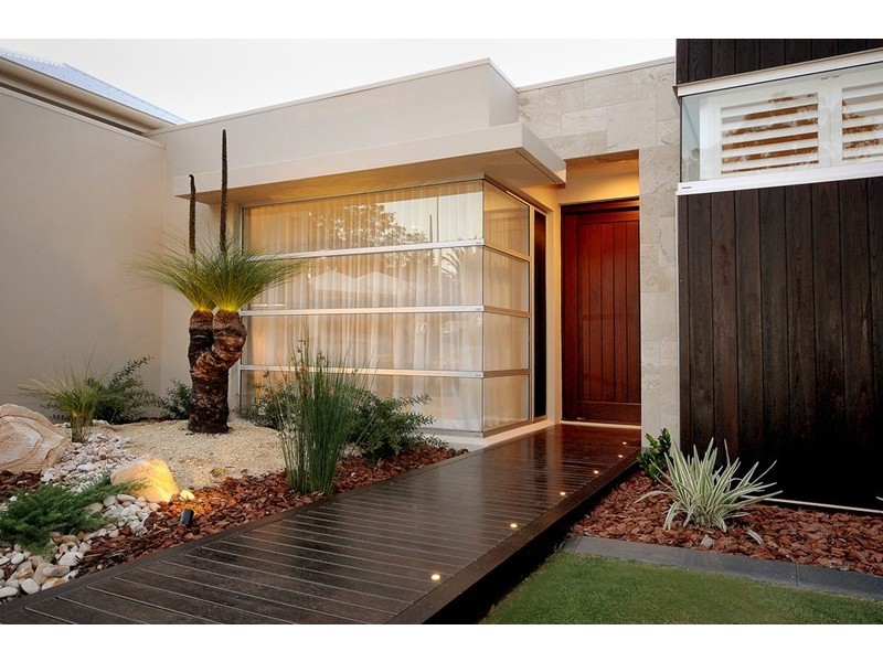 16 Thorley Court, Middle Ridge QLD 4350