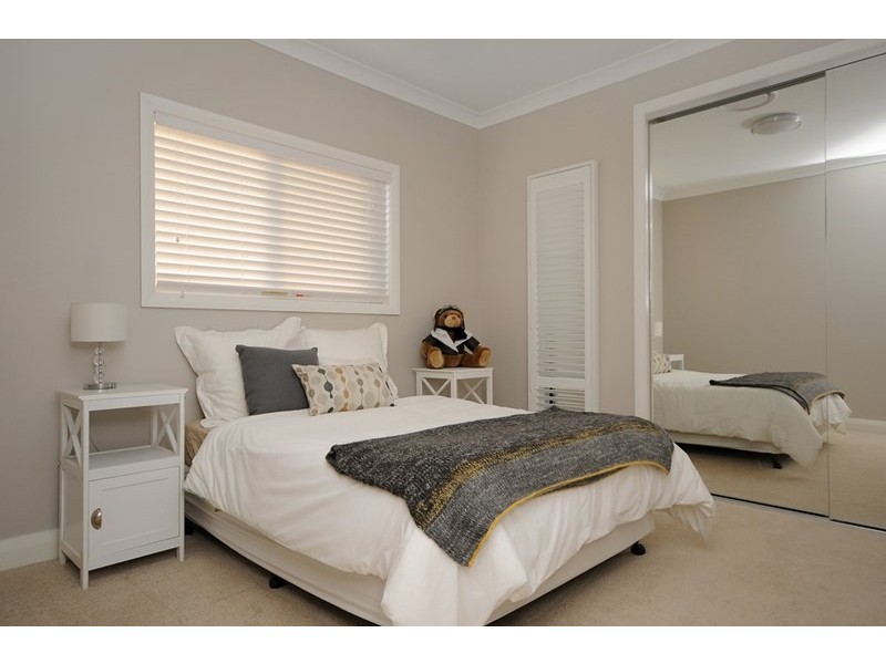 16 Thorley Court, Middle Ridge QLD 4350