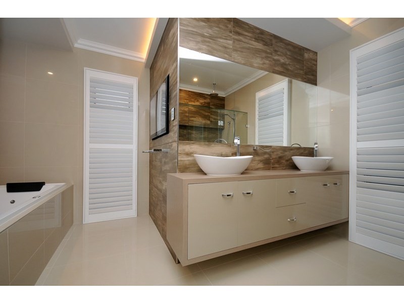 16 Thorley Court, Middle Ridge QLD 4350