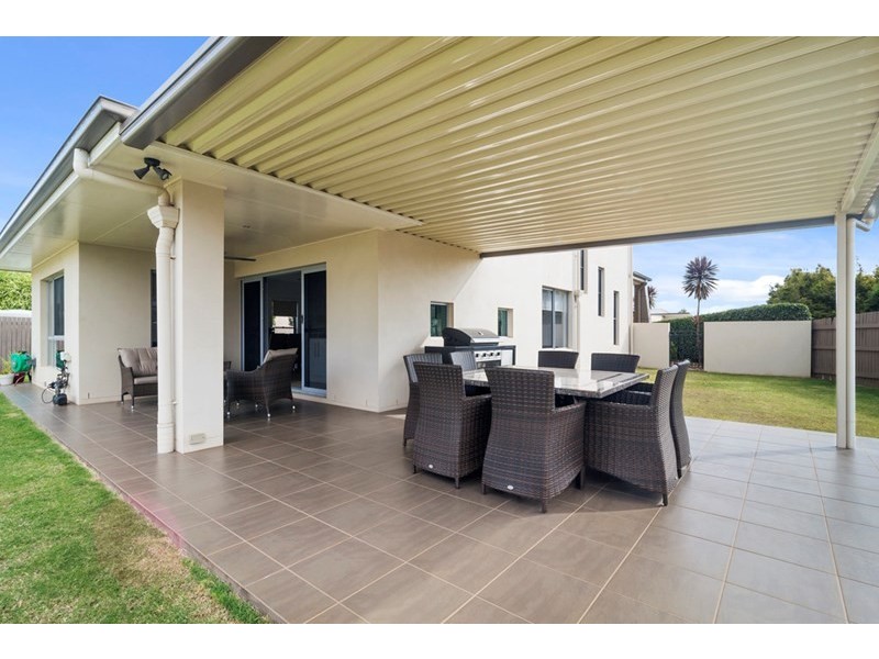 66 Wood Drive, Middle Ridge QLD 4350
