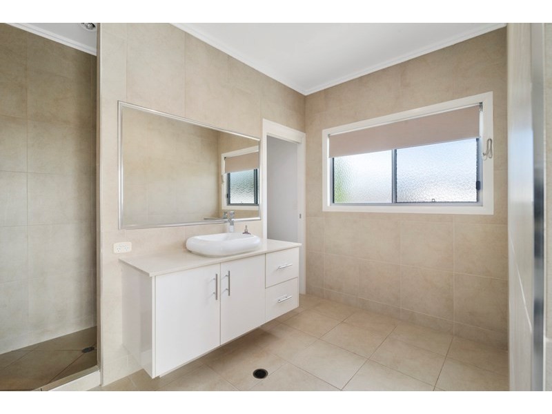 66 Wood Drive, Middle Ridge QLD 4350