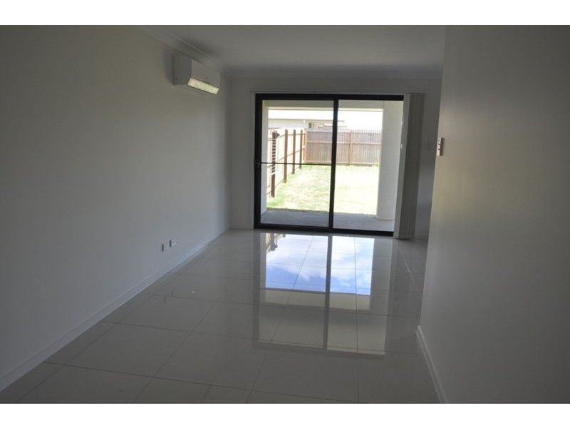 2/1 Arwon Street, Wyreema QLD 4352