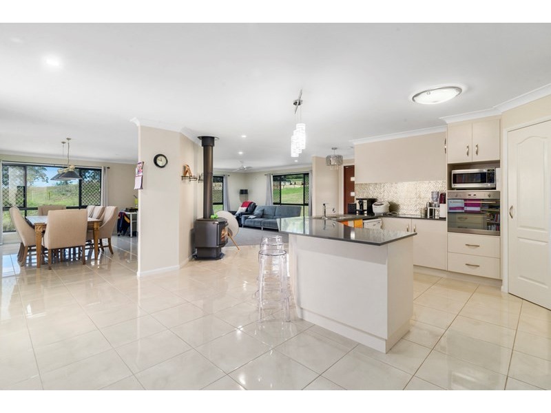 21 Piccadilly Court, Mount Lofty QLD 4350