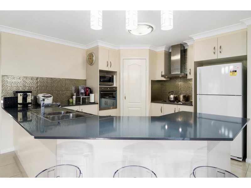 21 Piccadilly Court, Mount Lofty QLD 4350