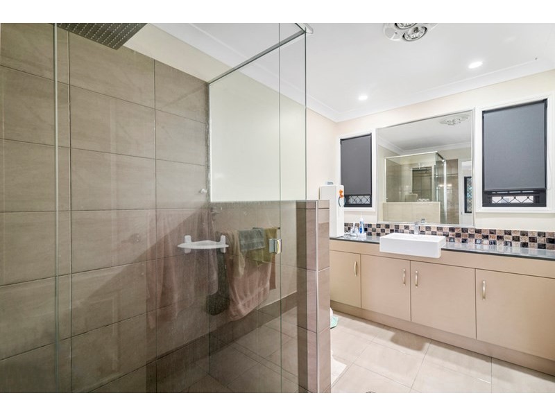 21 Piccadilly Court, Mount Lofty QLD 4350