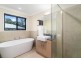 21 Piccadilly Court, Mount Lofty QLD 4350