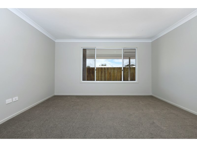 4 Entabeni Drive, Kearneys Spring QLD 4350