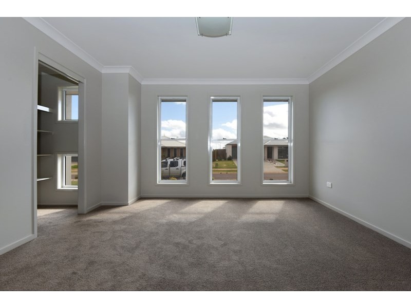 4 Entabeni Drive, Kearneys Spring QLD 4350