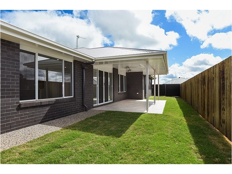 4 Entabeni Drive, Kearneys Spring QLD 4350