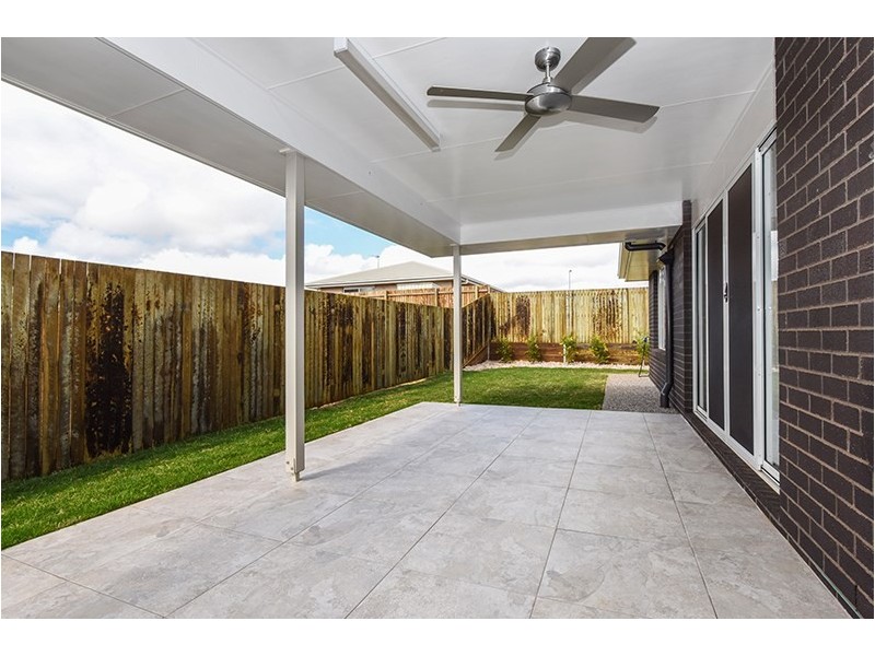 4 Entabeni Drive, Kearneys Spring QLD 4350