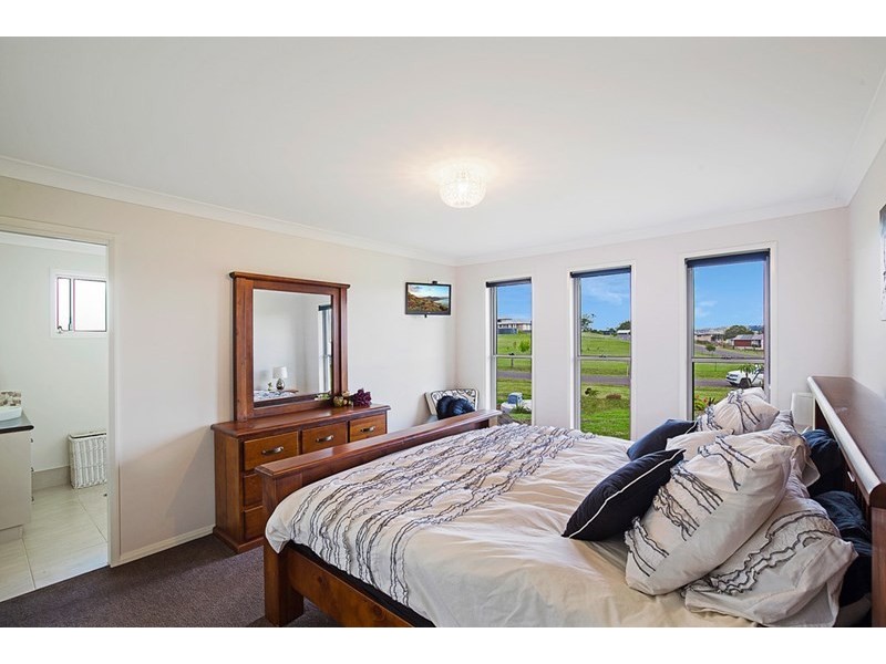 4 Sherlock Close, Preston QLD 4352