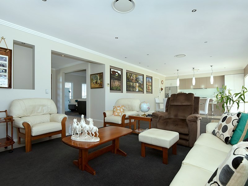 33 Nioka Drive, Highfields QLD 4352