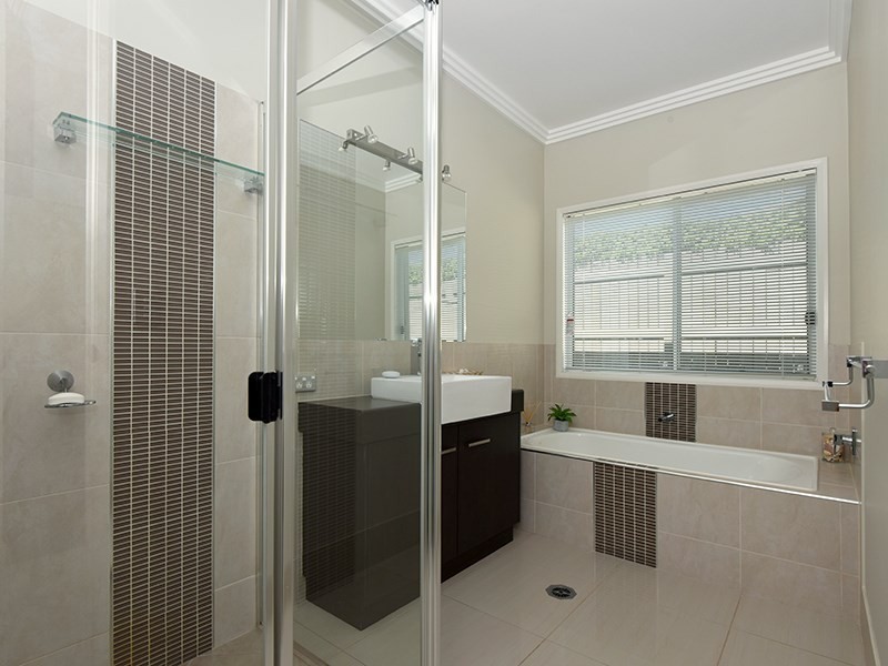 33 Nioka Drive, Highfields QLD 4352