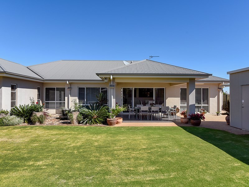 33 Nioka Drive, Highfields QLD 4352