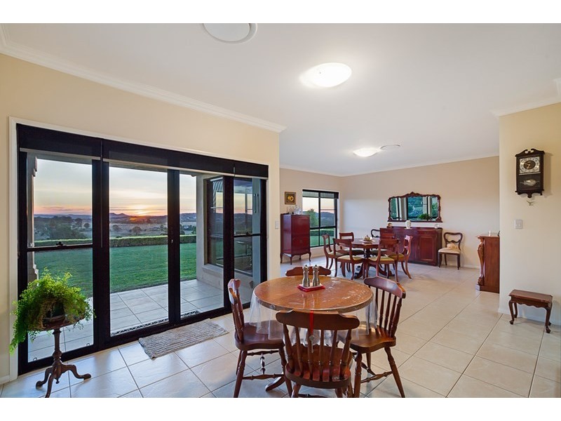 1 Stella Road, Highfields QLD 4352