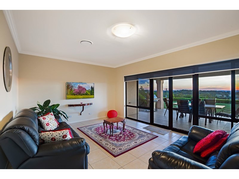1 Stella Road, Highfields QLD 4352