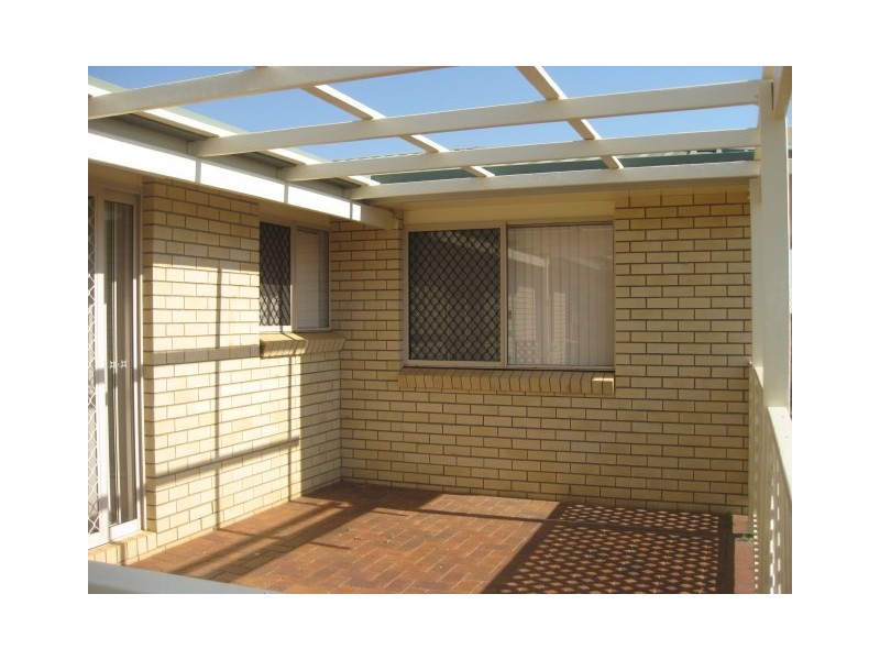 2 Donna Court, Kearneys Spring QLD 4350