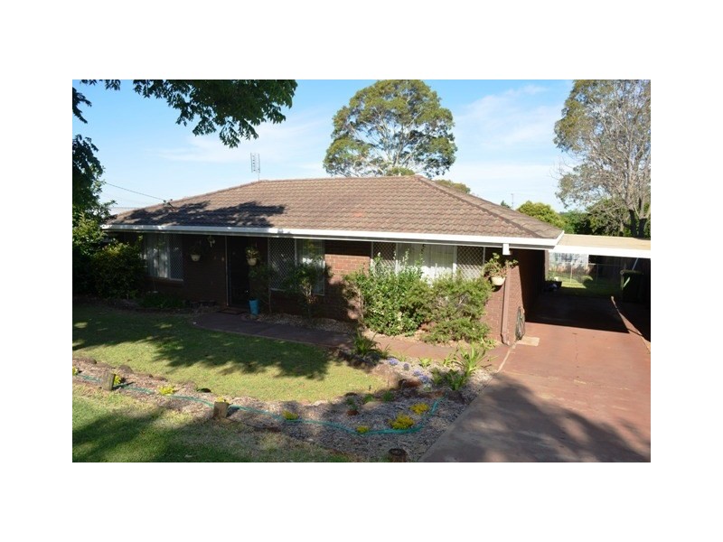 24 Noll Street, Kearneys Spring QLD 4350