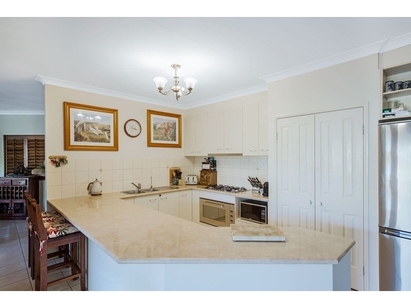 25 Highland Park Road, Meringandan West QLD 4352