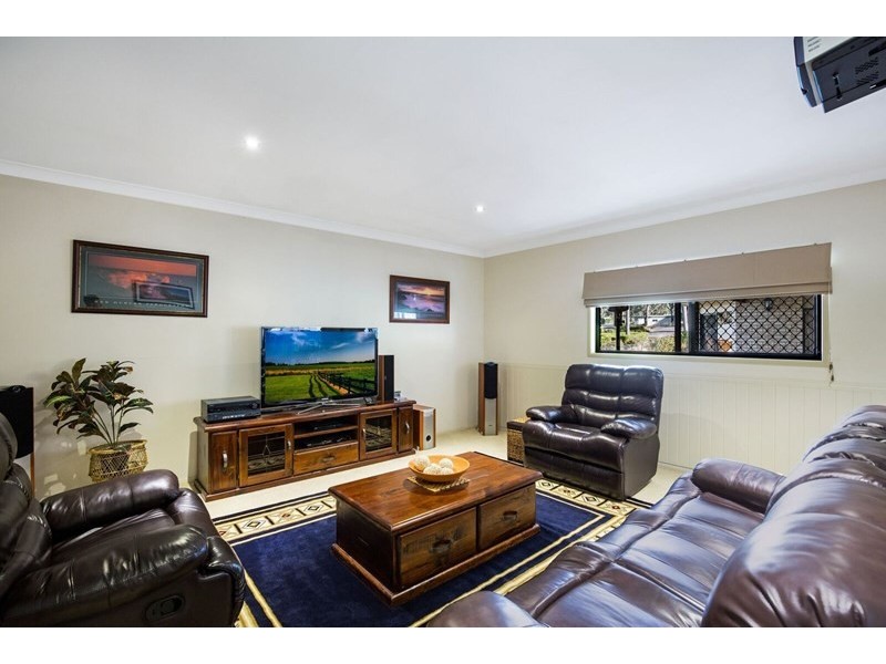 25 Highland Park Road, Meringandan West QLD 4352