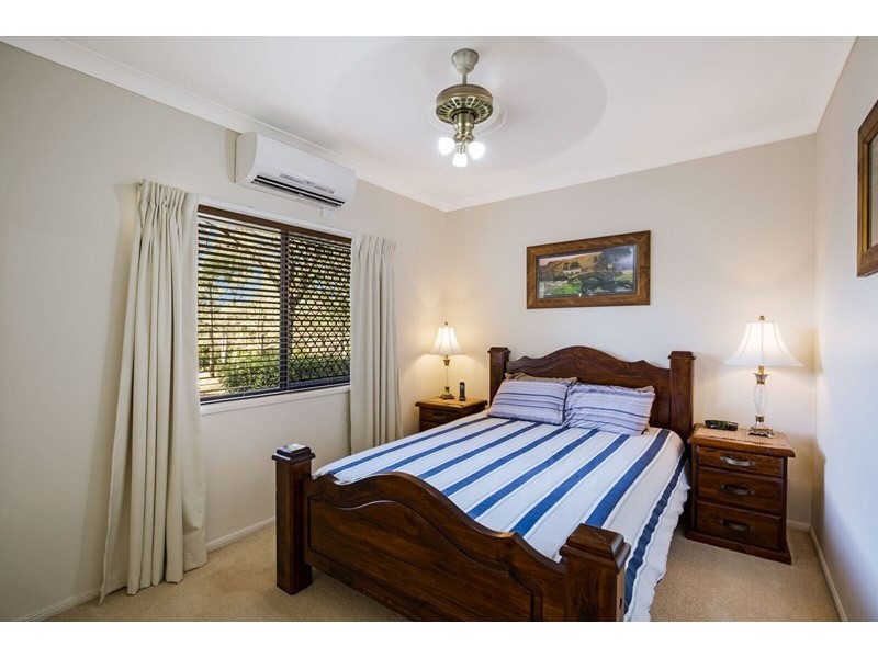 25 Highland Park Road, Meringandan West QLD 4352