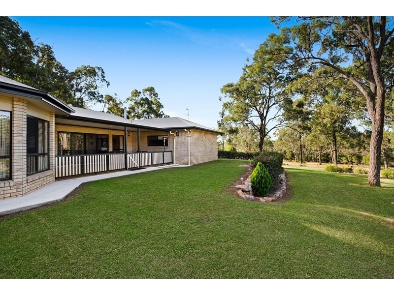 25 Highland Park Road, Meringandan West QLD 4352