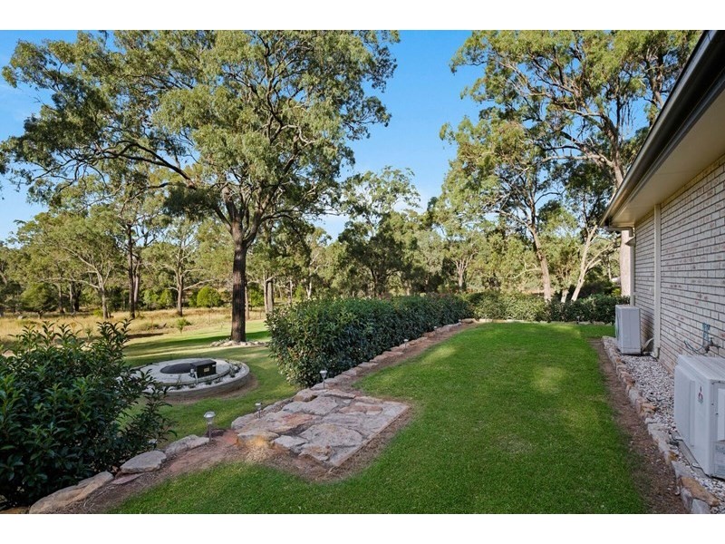 25 Highland Park Road, Meringandan West QLD 4352