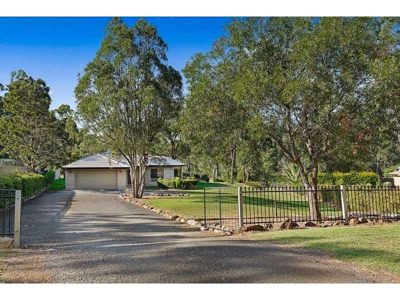 25 Highland Park Road, Meringandan West QLD 4352