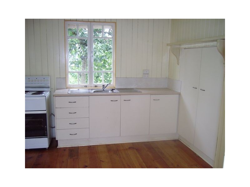 151 North Street, Rockville QLD 4350