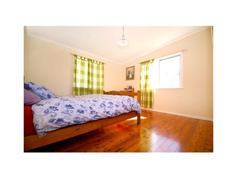 18 Dalgleish Street, South Toowoomba QLD 4350