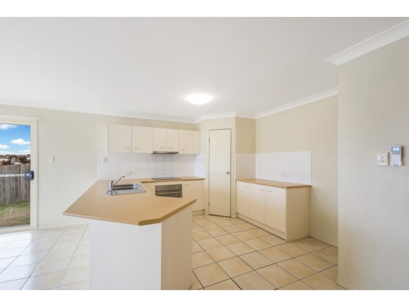 7 Cuttaburra Crescent, Glenvale QLD 4350