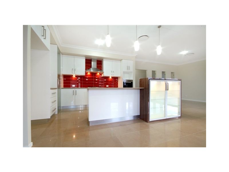 9 Fallon Drive, Middle Ridge QLD 4350