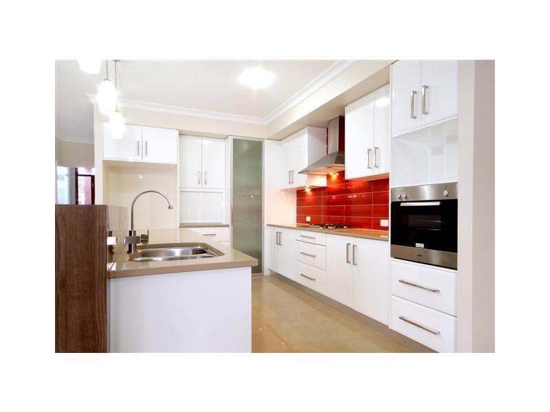 9 Fallon Drive, Middle Ridge QLD 4350