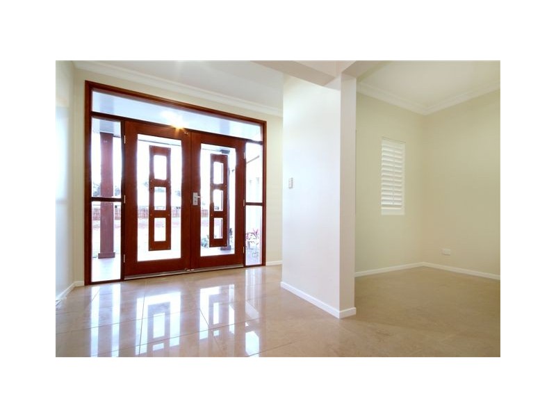 9 Fallon Drive, Middle Ridge QLD 4350