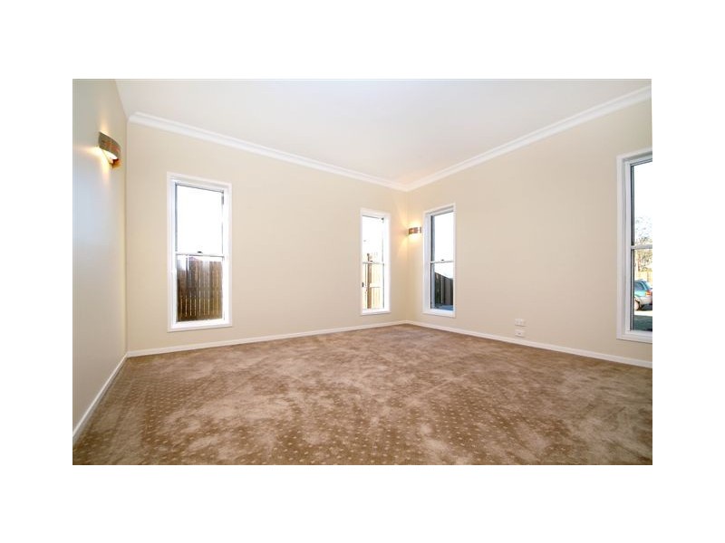 9 Fallon Drive, Middle Ridge QLD 4350