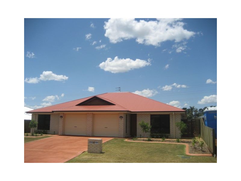 2/22 Sambar Court, Kearneys Spring QLD 4350
