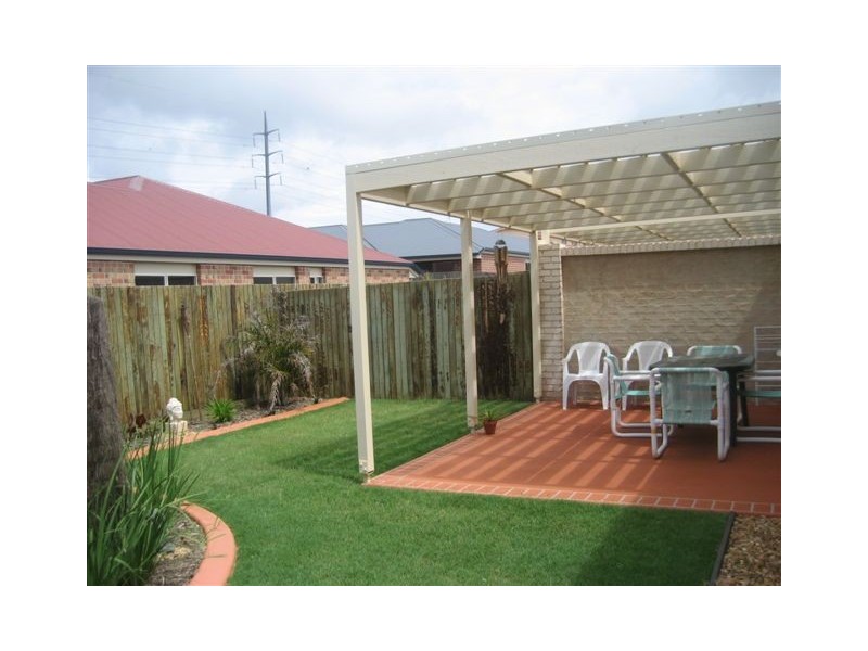 2/22 Sambar Court, Kearneys Spring QLD 4350