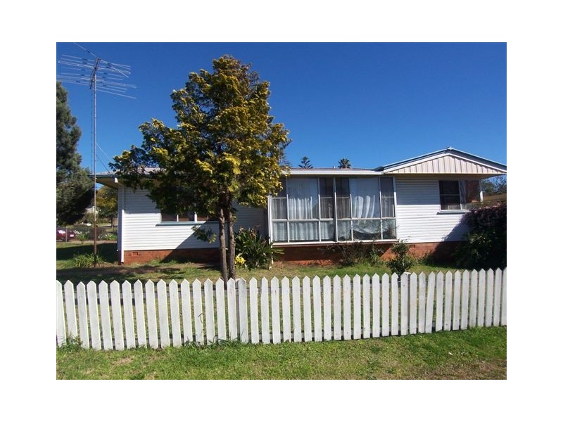 21 Dalgleish Street, South Toowoomba QLD 4350