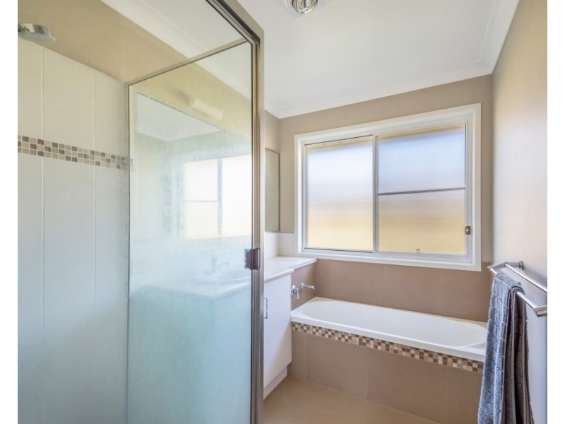 17 Pelling Court, Westbrook QLD 4350