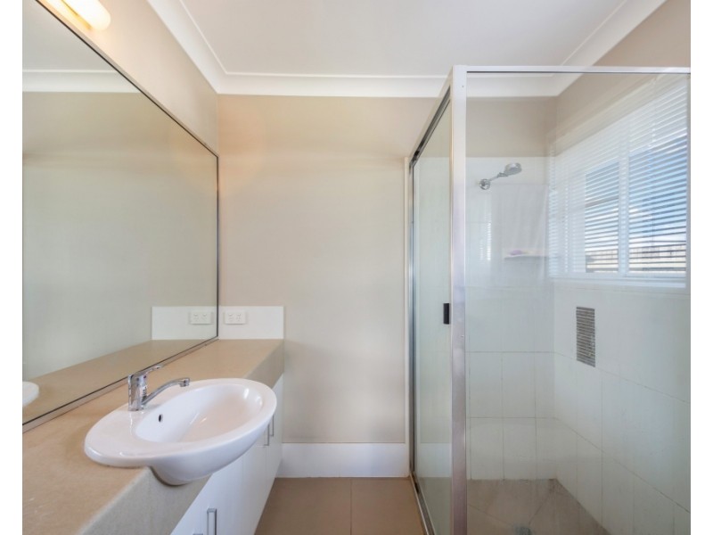 17 Pelling Court, Westbrook QLD 4350