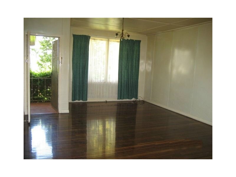 7 Alford Street, Mount Lofty QLD 4350