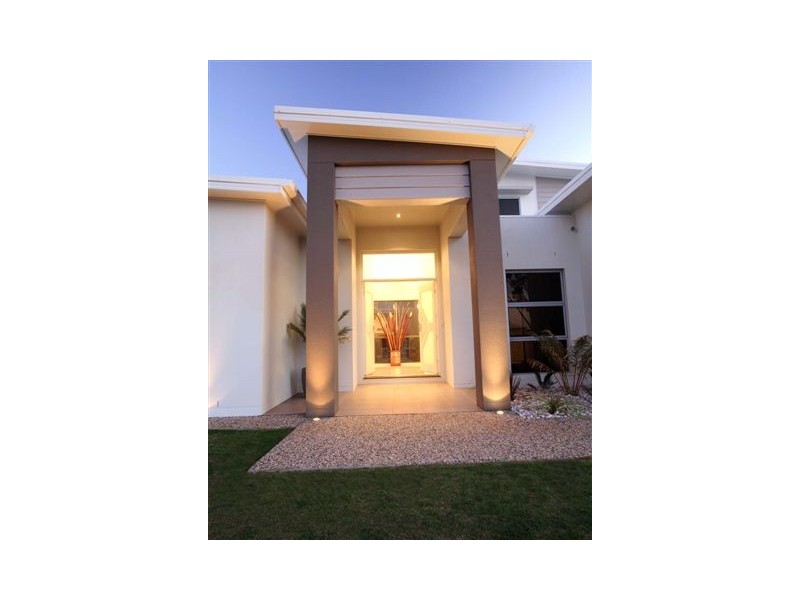 12 McCallum Court, Middle Ridge QLD 4350