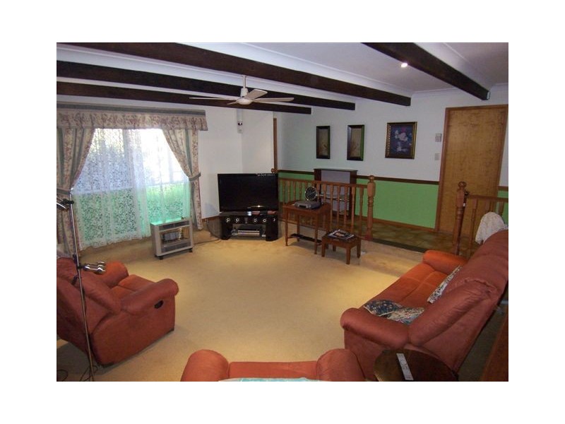 17 Knockator Crescent, Centenary Heights QLD 4350